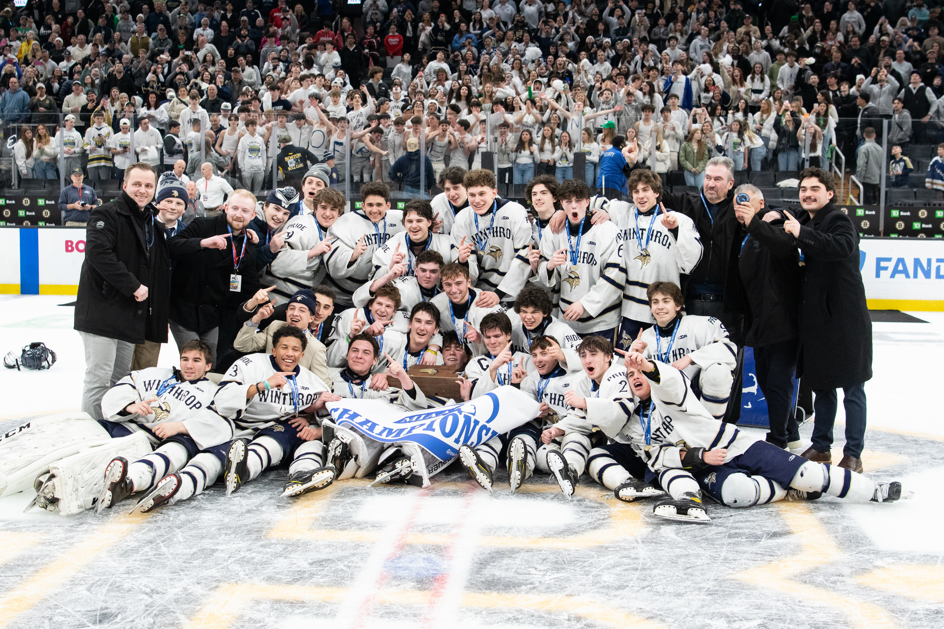 Winthrop Division 4 Boys Ice Hockey champion 2025