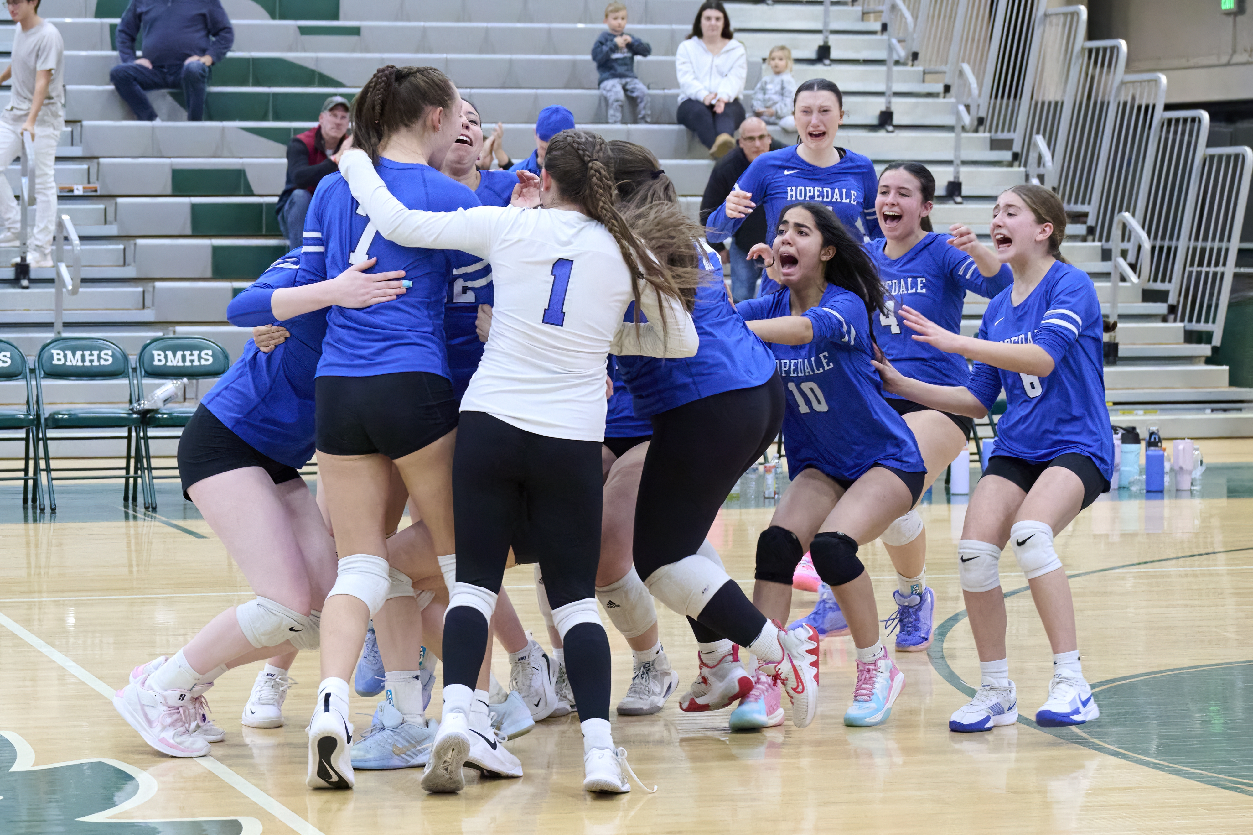 Hopedale Fall Volleyball celebration 2025