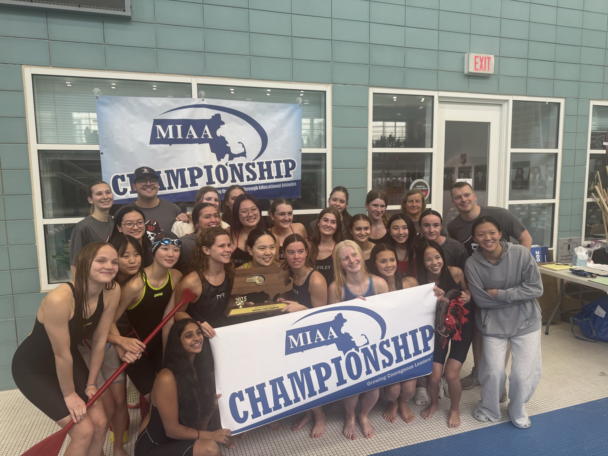 Wellesley Division 2 Fall Swimming and Diving champion 2025