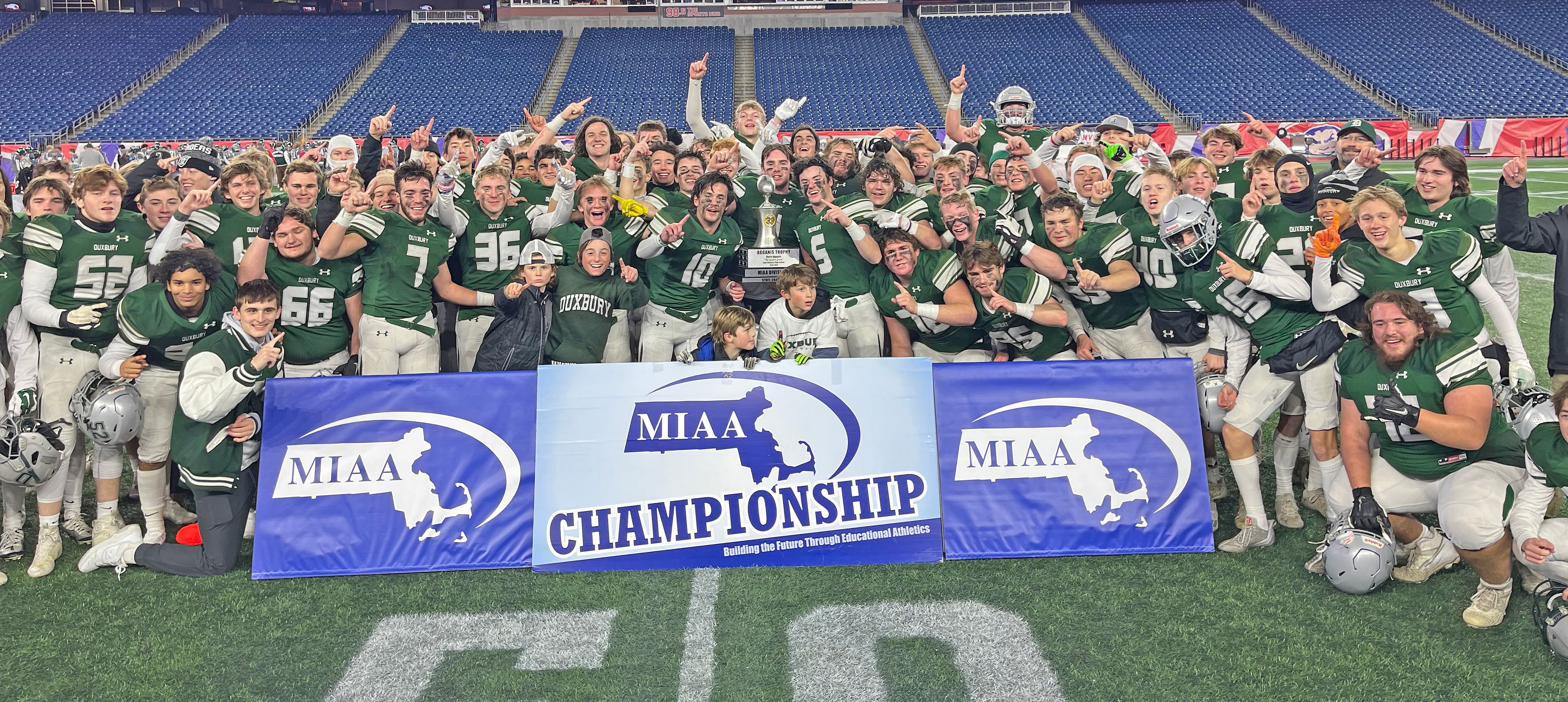 Duxbury Division 4 Football champion 2022