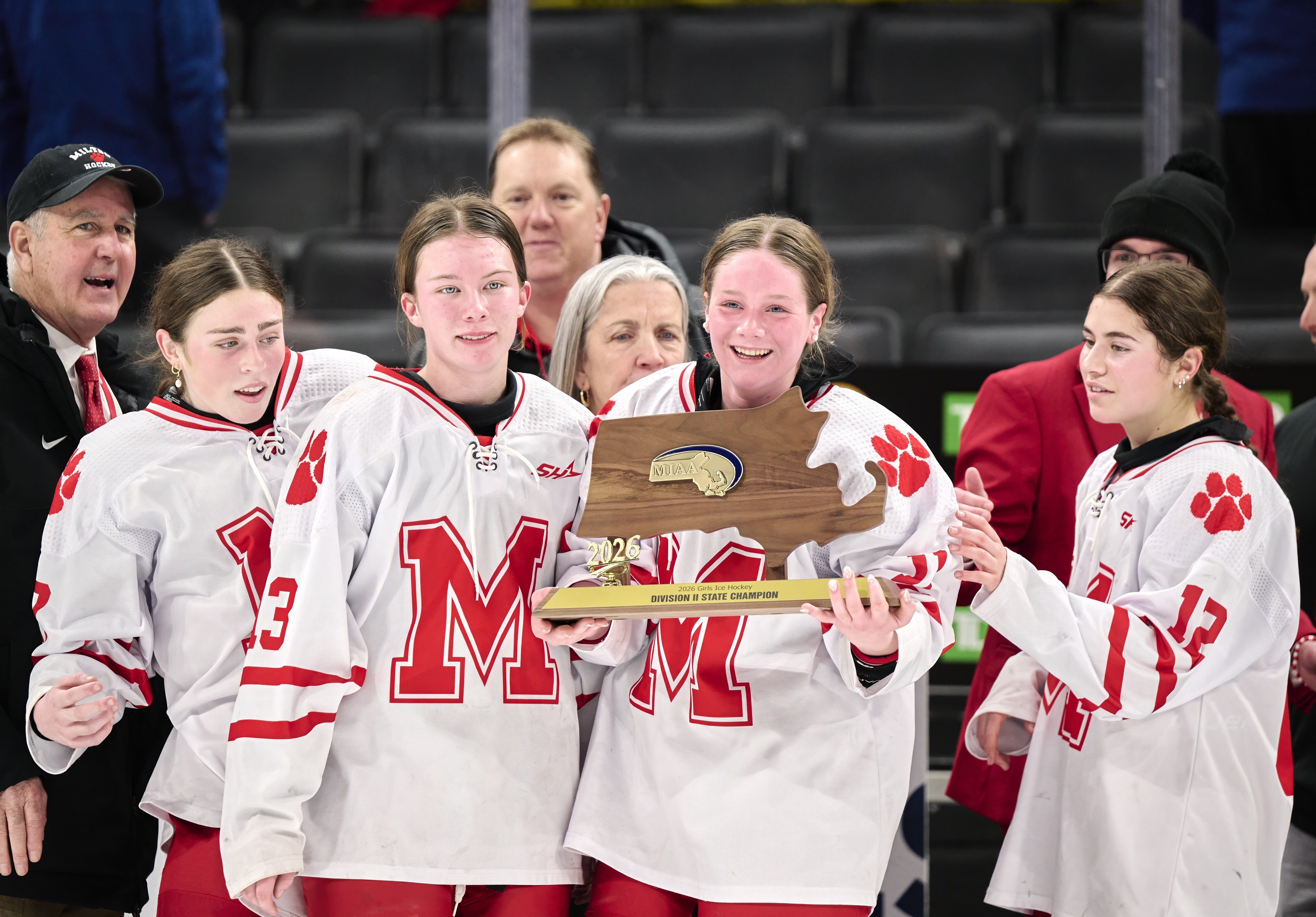 Girls Ice Hockey hero image 2026