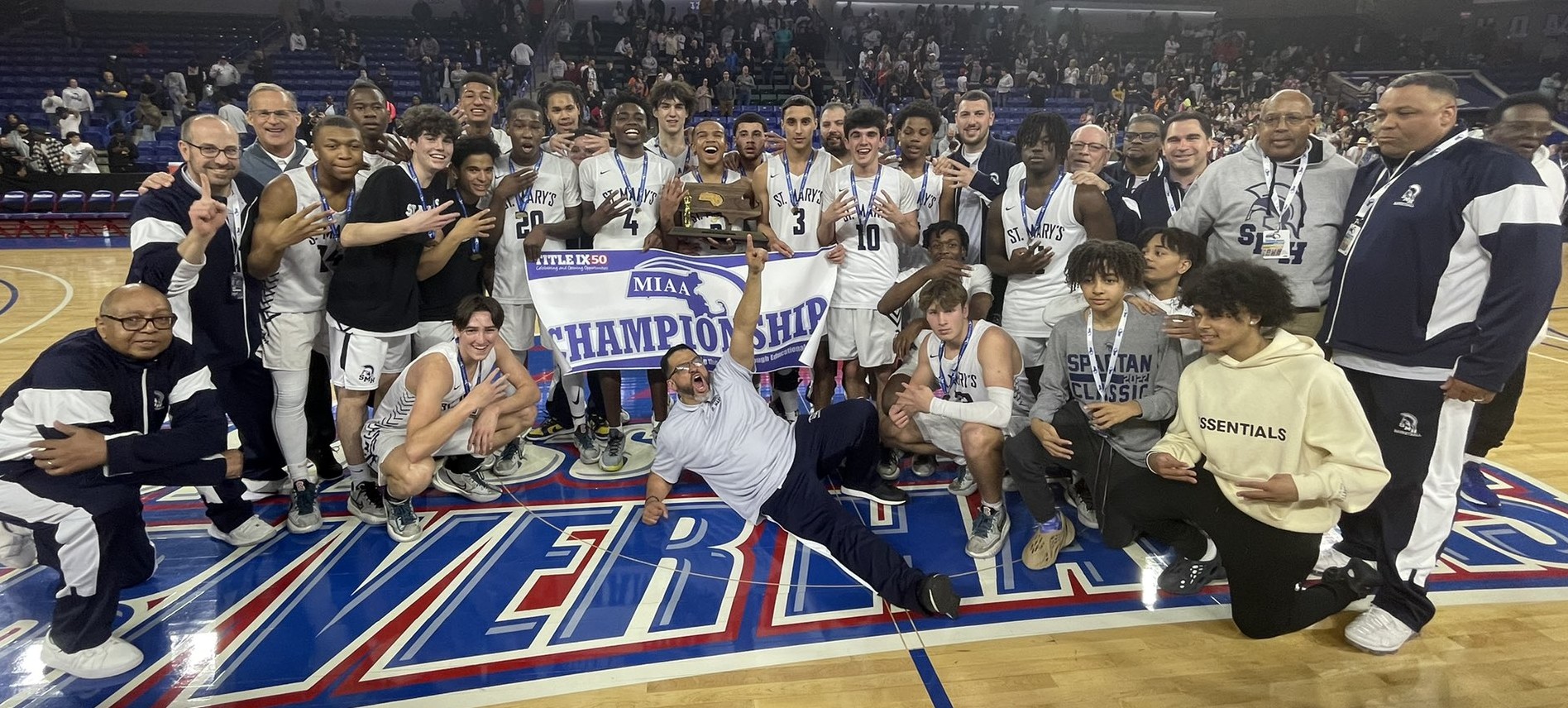 St. Mary's Division 3 Boys Basketball champion 2022