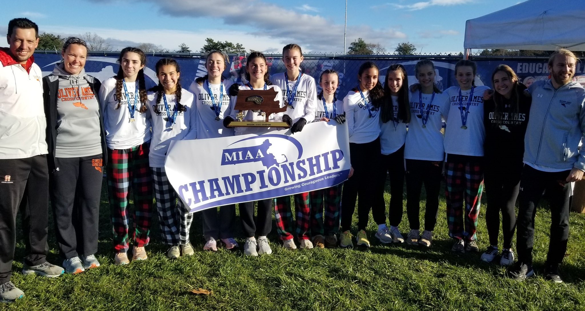 Oliver Ames Division 1 Girls Cross Country champion 2023